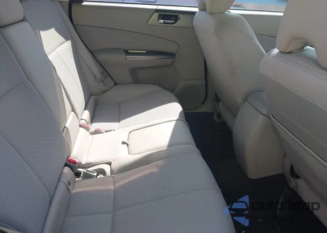 2011 Subaru Forester 2.5X Premium из США, поврежденный, VIN JF2SHBCC9BH758640